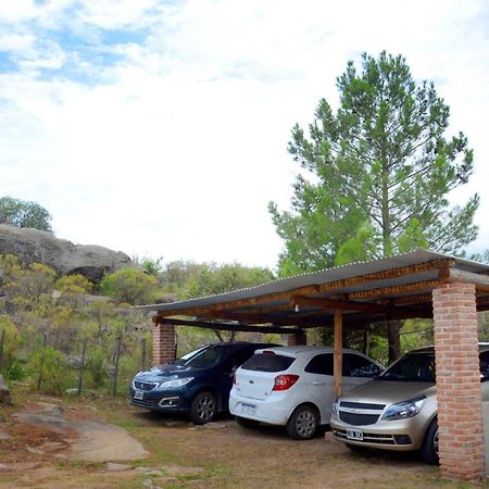 La Toma Complejo De Montana - Cabanas Y Habitaciones En Hosteria Mina Clavero Buitenkant foto