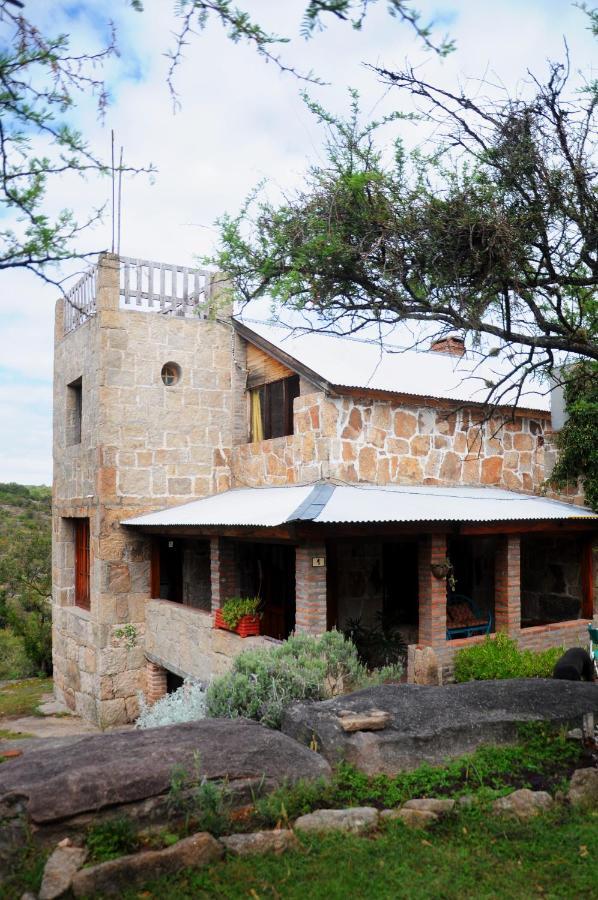 La Toma Complejo De Montana - Cabanas Y Habitaciones En Hosteria Mina Clavero Buitenkant foto