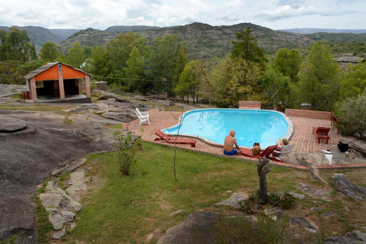 La Toma Complejo De Montana - Cabanas Y Habitaciones En Hosteria Mina Clavero Buitenkant foto