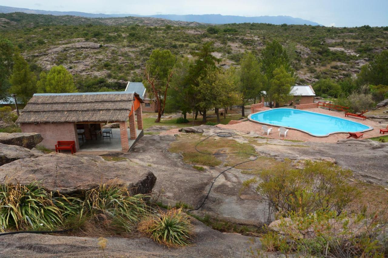 La Toma Complejo De Montana - Cabanas Y Habitaciones En Hosteria Mina Clavero Buitenkant foto